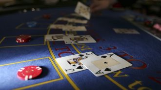 Advantages of online gambling websites over offline casinos